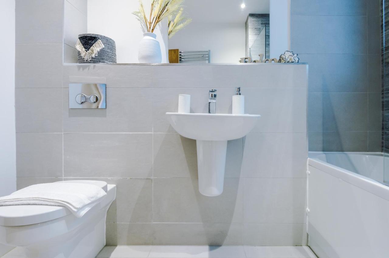 The Popworks 2 Bedroom Apartment - Mcr Dens แมนเชสเตอร์ ภายนอก รูปภาพ